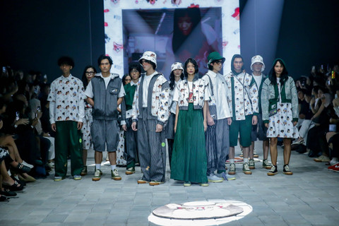 Koleksi Adrie Basuki x Evan Hartono di Plaza Indonesia Men's Fashion Week 2024. Foto: Dok. PIMFW