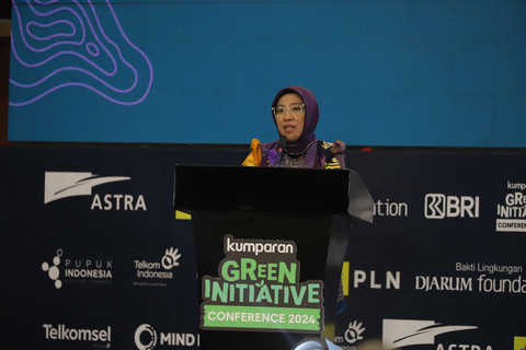 Direktur Jenderal Energi Baru, Terbarukan dan Konservasi Energi Kementerian ESDM Eniya Listiani Dewi menyampaikan sambutan pada acara kumparan Green Initiative Conference 2024 di Hotel Borobudur, Jakarta, Selasa (24/9/2024). Foto: Iqbal Firdaus/kumparan