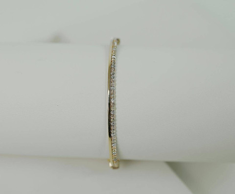 Model Gelang Emas yang Lagi Trend. Foto: Pexels