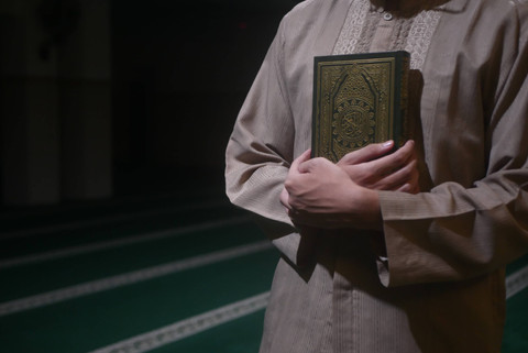 Ilustrasi Jelaskan pengertian bahwa Allah Maha Pemberi, sumber gambar: unsplash/Masjid Pogung Dalangan