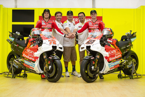 Pertamina Enduro VR46 Racing Team memperkenalkan livery khusus edisi Pertamina Grand Prix of Indonesia. Foto: Dok. Pertamina