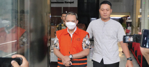 KPK menahan Yudi Cahyadi, tersangka kasus pengaturan proyek di Kota Bandung, Jumat (27/9). Foto: Jonathan Devin/kumparan