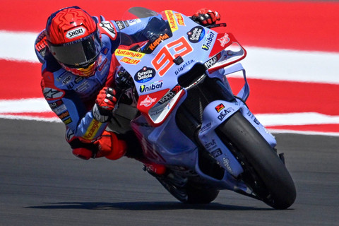 Pembalap Gresini Racing MotoGP Marc Marquez saat sesi kualifikasi di Pertamina Mandalika International Street Circuit, Lombok Tengah, NTB, Sabtu (28/9/2024). Foto: Bay Ismoyo/AFP