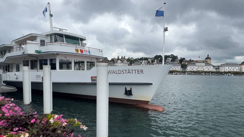 Kapal yang kumparan naiki saat di Danau Lucerne.  Foto: Reza Aditya/kumparan