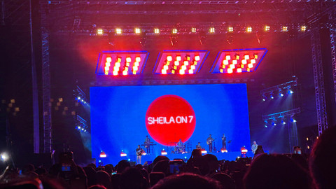 Konser Sheila On 7 di Bandung. Foto: Caroline Pramantie/kumparan 
