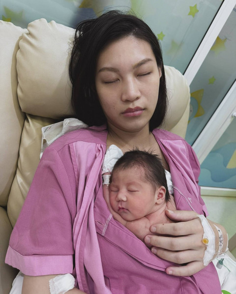 Patricia Gouw usai melahirkan. Foto: Instagram/ @patriciagouw
