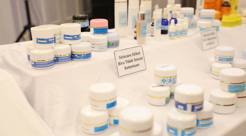 Kosmetik Skincare Etiket Biru yang Tidak Memenuhi Ketentuan (Sumber BPOM 2024)