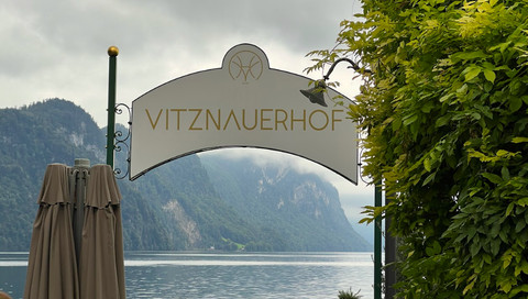 Suasana di Hotel Vitznauerhof yang menghadap Danau Lucerne. Foto: Reza Aditya Ramadhan/kumparan