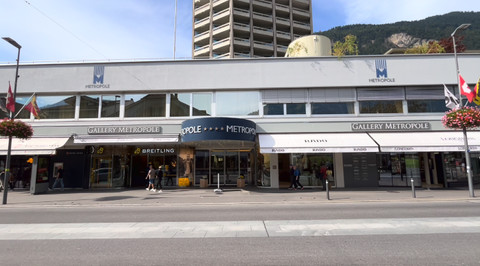 Tampak depan Hotel Metropole Interlaken Swiss Foto: Reza Aditya Ramadhan/kumparan