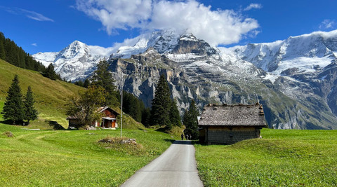 Suasana pemandangan di Murren Swiss. Di bawah kaki pegunungan Alpen. Foto: Reza Aditya Ramadhan/kumparan