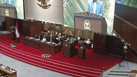Ketua Pansus Haji DPR RI Nusron Wahid dalam sidang paripurna, Senayan, Jakpus, Senin (30/9/2024). Foto: Thomas Bosco/kumparan