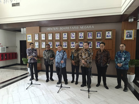 Konferensi pers Pansel Capim dan Dewas KPK di Gedung Kemensetneg RI, Jakarta Pusat, Selasa (1/10/2024). Foto: Dok. Setpres RI