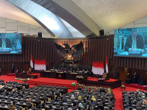 Suasana rapat paripurna MPR perdana usai dilantik untuk periode 2024-2029 di Gedung Nusantara, Kompleks Parlemen Senayan, Jakarta, Rabu (2/10/2024). Foto: Lutfan Darmawan/kumparan