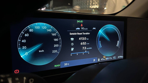 Sisa baterai Hyundai Kona EV saat tiba di Semarang. Foto: Aditya Pratama Niagara/kumparan