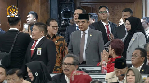 Ahmad Muzani tiba jelang Sidang Paripurna Ke-3 MPR RI di Kompleks Parlemen, Senayan, Jakarta, Kamis (3/10/2024). Foto: Youtube/ MPRGOID
