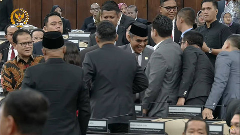Ahmad Muzani tiba jelang Sidang Paripurna Ke-3 MPR RI di Kompleks Parlemen, Senayan, Jakarta, Kamis (3/10/2024). Foto: Youtube/ MPRGOID