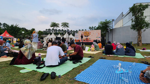 Talkshow kumparan Hangout 'Storytelling Lewat Makanan' bersama content creator @qodridio di Pesta Nasgor by kumparanFOOD, BXc Park, Bintaro Xchange Mall (5/10/2024). Foto: Azalia Amadea/kumparan 