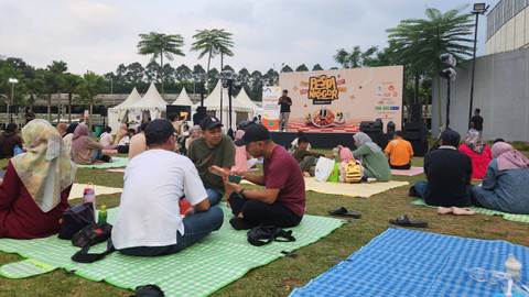 Talkshow kumparan Hangout 'Storytelling Lewat Makanan' bersama content creator @qodridio di Pesta Nasgor by kumparanFOOD, BXc Park, Bintaro Xchange Mall (5/10/2024). Foto: Azalia Amadea/kumparan 