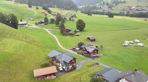 Pemandangan dari Eiger Express. Foto: Reza Aditya Ramadhan/kumparan
