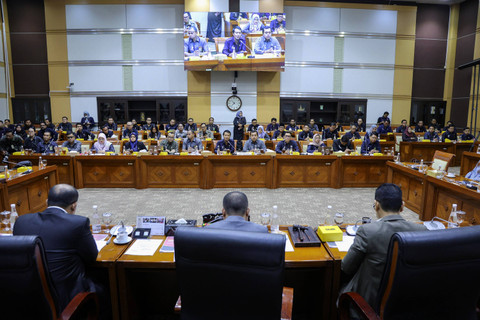 Suasana audiensi Solidaritas Hakim Indonesia dengan Pimpinan DPR di Kompleks Parlemen, Senayan, Jakarta, Selasa (8/10/2024). Foto: Dhemas Reviyanto/ANTARA FOTO