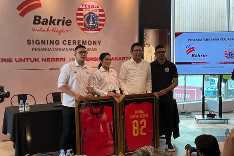 Kerja sama Bakrie Untuk Negeri dengan Persija Jakarta di Jakarta, Senin (8/10/2024). Foto: Azrumi El Ghazali/kumparan