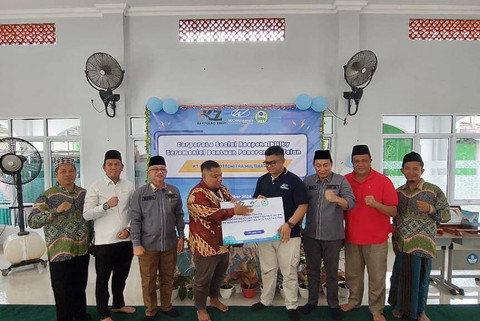 Seremoni penyerahan bantuan ini dilakukan secara simbolis oleh Hastomo, Business Unit Head WOM Finance Regional Sumbagsel, yang didampingi oleh Muh. Ihram Amir, Branch Head WOM Finance Kantor Cabang Palembang 2, Foto : Ist