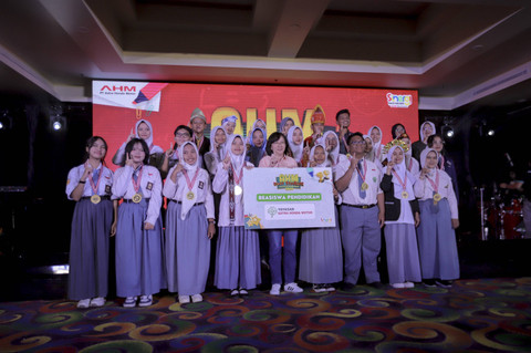 Suasana pada acara Penganugerahan Astra Honda Motor Best Student (AHMBS) 2024 di Sunlake Hotel, Jakarta, Rabu (9/10/2024). Foto: Jamal Ramadhan/kumparan