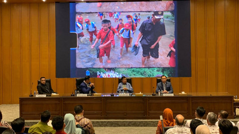 Acara launching dan bedah buku berjudul "Menegakkan Amanat Konstitusi Pendidikan" di Ruang Abdul Muis, Kompleks Parlemen Senayan, Jakarta, Kamis (10/10/2024). Foto: Luthfi Humam/kumparan