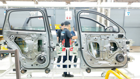 Proses perakitan mobil Great Wall Motor Haval Jolion di pabrik Inchcape, Wanaherang, Bogor, Rabu (9/10). Foto: dok. Inchcape Indonesia
