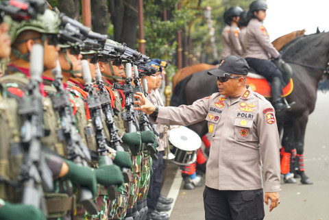 Gladi bersih pasukan pengamanan untuk pelantikan presiden dan wakil presiden terpilih Prabowo Subianto-Gibran Rakabuming Raka pada tanggal 20 Oktober 2024 di Mako Brimob, Depok, Jumat (11/10). Foto: Divisi Humas Polri