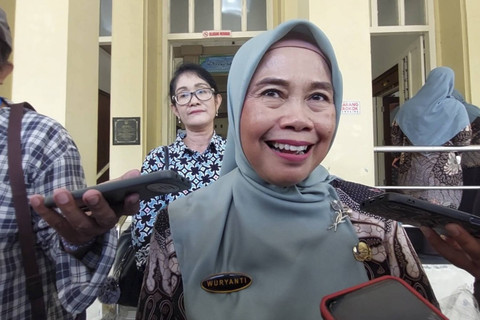 Kepala sekolah SMPN 1 Surakarta, Wuryanti. Foto: Dok. kumparan