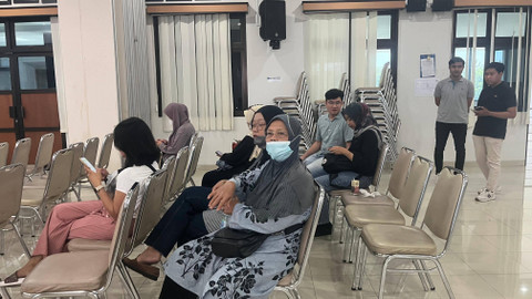 Para peserta skrining gratis kanker payudara yang dilaksanakan oleh Siloam Hospital di Gedung Dekanat FIKK UNY selama 11-12 Oktober 2024. Foto: Nawalre Bujanadi/Pandangan Jogja