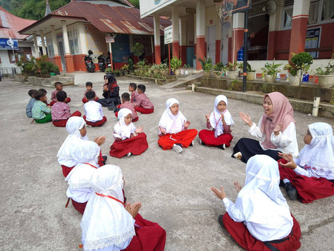 Sekolah yang menerapkan regulasi PPKSP dalam menghapus kekerasan di lingkungan pendidikan. Foto: Dok. Kemendikbudristek