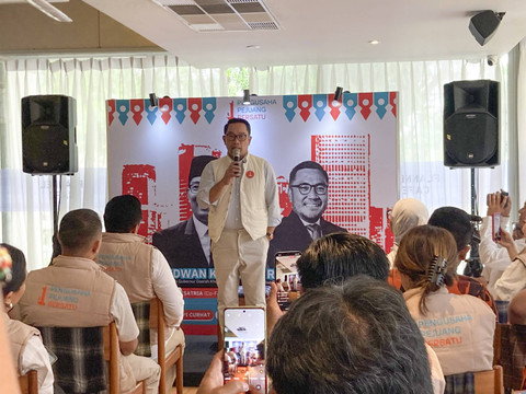 Cagub Jakarta nomor urut 1, Ridwan Kamil menghadiri acara diskusi dan ngopi bareng Pengusaha Pejuang Bersatu, Jakarta Pusat, Minggu (13/10/2024). Foto: Alya Zahra/Kumparan