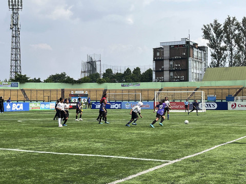 Final KU-10 dan KU-12 MilkLife Soccer Challenge Bandung Series 2 2024 di Stadion Siliwangi Kota Bandung, Minggu (13/10/2024). Foto: Aji Nugrahanto/kumparan