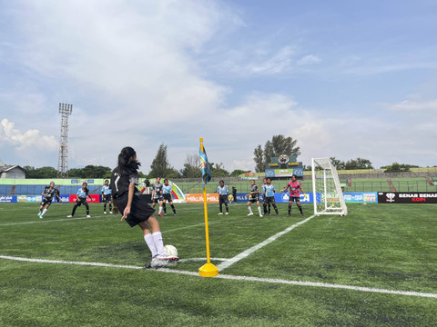 Final KU-10 dan KU-12 MilkLife Soccer Challenge Bandung Series 2 2024 di Stadion Siliwangi Kota Bandung, Minggu (13/10/2024). Foto: Aji Nugrahanto/kumparan