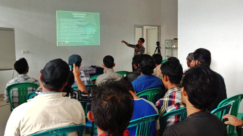 Aktivitas edukasi kopi arabica di agrowisata kibuk, Kota Pagar Alam, Sumatera Selatan, Minggu (13/10) Foto: urban id