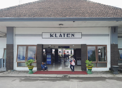 Stasiun Klaten. Foto: Plat Hijau/Shutterstock