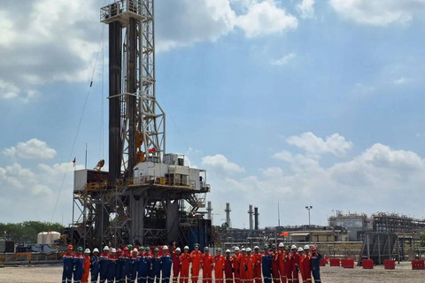 Peresmian minyak perdana Banyu Urip ... </div>
<div class=