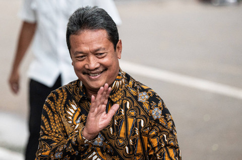 Menteri KKP Sakti Wahyu Trenggono tiba di kediaman Presiden Terpilih Prabowo Subianto, Kertanegara, Jakarta Selatan, Senin (14/10/2024). Foto: Aprillio Akbar/ANTARA FOTO