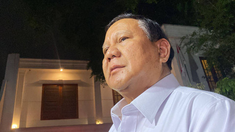 Presiden terpilih Prabowo Subianto di kediamanya di Jalan Kertanegara, Jakarta Selatan, Senin (14/10/2024). Foto: Abid Raihan/kumparan