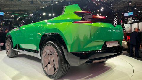 Citroen C4 Aircross Concept yang melakoni debut global di Paris Motor Show 2024.  Foto: Aditya Pratama Niagara/kumparan