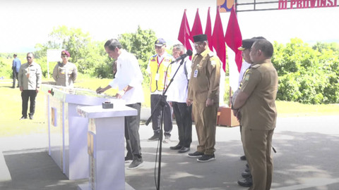 Presiden Jokowi saat peresmian 24 ruas jalan di Aceh. Foto: YouTube/ Sekretariat Presiden