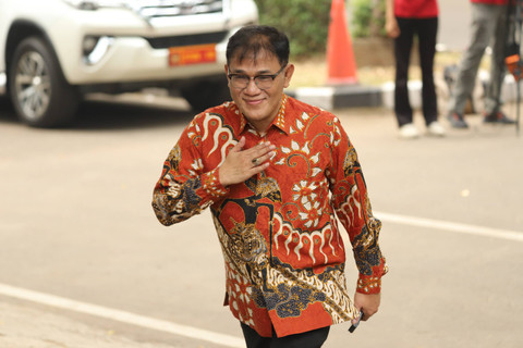 Wakil Ketua Dewan Pakar TKN Prabowo-Gibran Budiman Sudjatmiko mendatangi kediaman Presiden terpilih Prabowo Subianto di Jalan Kertanegara, Jakarta Selatan, Selasa (15/10/2024). Foto: Iqbal Firdaus/kumparan