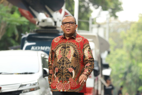 Wamenaker Afriansyah Noor mendatangi kediaman Presiden terpilih Prabowo Subianto di Jalan Kertanegara, Jakarta Selatan, Selasa (15/10/2024). Foto: Iqbal Firdaus/kumparan