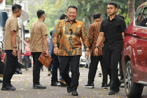 Eks KSAD Dudung Abdurachman mendatangi kediaman Presiden terpilih Prabowo Subianto di Jalan Kertanegara, Jakarta Selatan, Selasa (15/10/2024). Foto: Iqbal Firdaus/kumparan