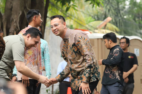 Raffi Ahmad mendatangi kediaman Presiden terpilih Prabowo Subianto di Jalan Kertanegara, Jakarta Selatan, Selasa (15/10/2024). Foto: Iqbal Firdaus/kumparan