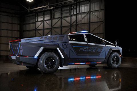 Tesla Cybertruck jadi mobil patroli polisi. Foto: Up.Fit