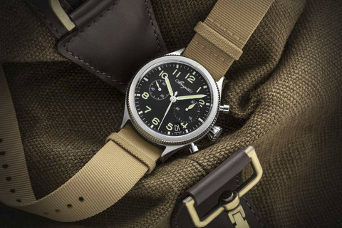 Merek jam tangan mewah Breguet Type XX yaitu seri Chronograph 2057 dengan model strap berbahan kanvas NATO. Foto: Dok. Time International