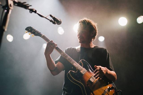 Ilustrasi Makna Lagu You LANY. Foto: dok. Unsplash/bobby hendry